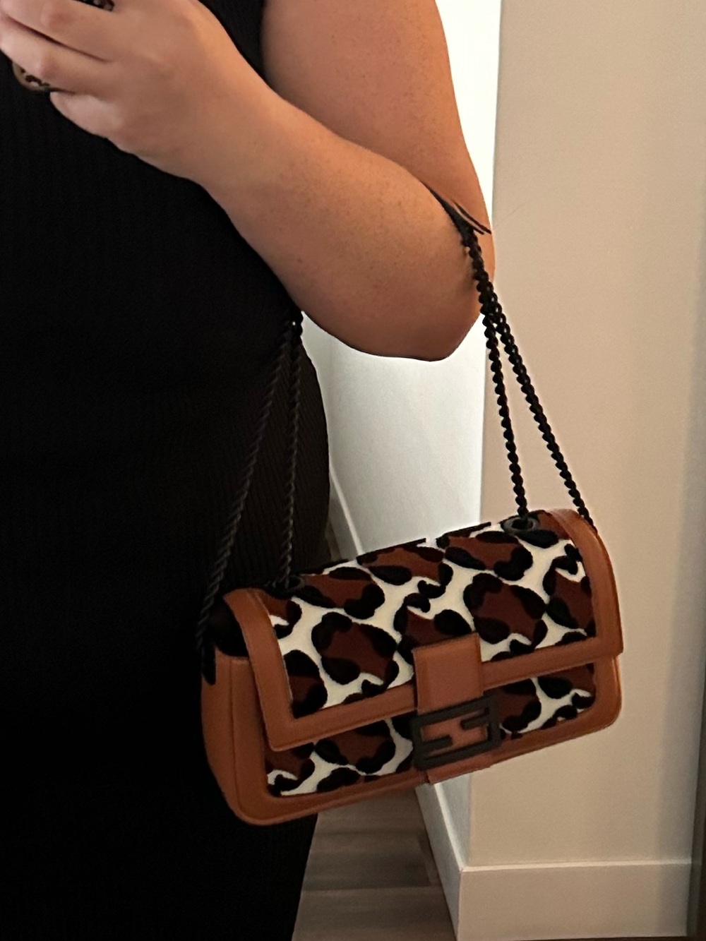 NEW FENDI Limited Edition Leopard Tufftage Nappa Leather Baguette Chain Bag - Picture 5 of 5